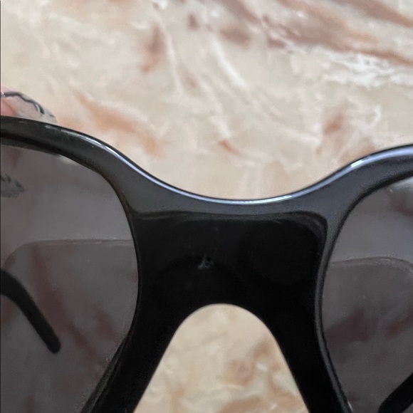Versace black plastic sunglasses with stone details on temples - Picture 7 of 9